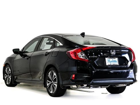 Used 2018 Honda Civic EX-T image 9