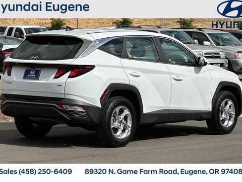Used 2022 Hyundai Tucson SE AWD/4WD image 3
