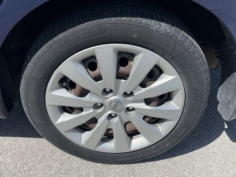 Used 2017 Nissan Sentra S image 23