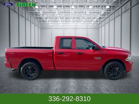 Used 2018 RAM 1500 Express w/ Express Value Package AWD/4WD image 3