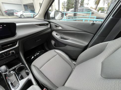 Used 2025 Buick Encore GX Preferred image 35