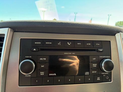 Used 2009 Jeep Grand Cherokee Laredo AWD/4WD image 19