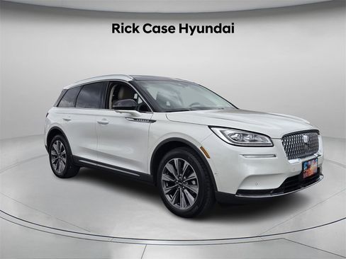 Used 2020 Lincoln Corsair Reserve w/ Equipment Group 202A image 9