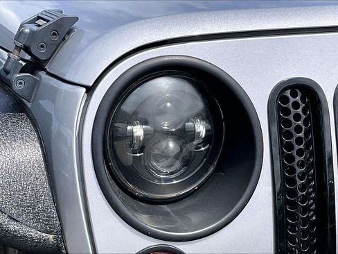 Used 2013 Jeep Wrangler Rubicon w/ PWR Convenience Group AWD/4WD image 21