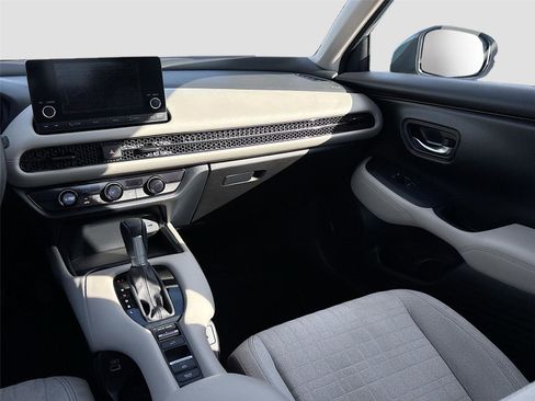 Certified 2023 Honda HR-V LX image 25