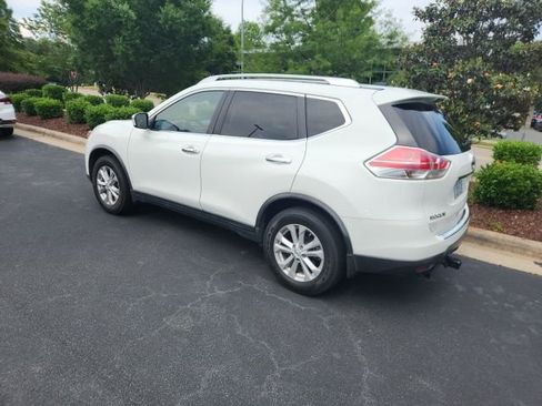 Used 2016 Nissan Rogue SV AWD/4WD image 8