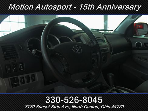 Used 2011 Toyota Tacoma 4x4 Double Cab w/ TRD Sport Pkg image 15