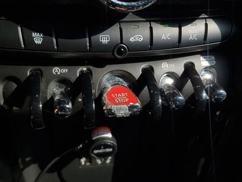 Used 2018 MINI Cooper S FWD image 25