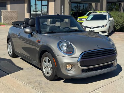Used 2019 MINI Cooper Convertible image 4