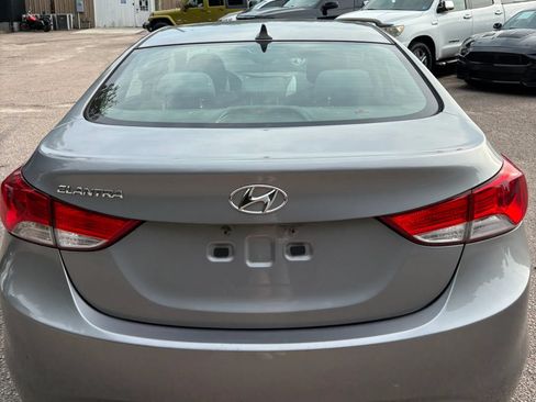 Used 2012 Hyundai Elantra GLS w/ Preferred Pkg 3 FWD image 5