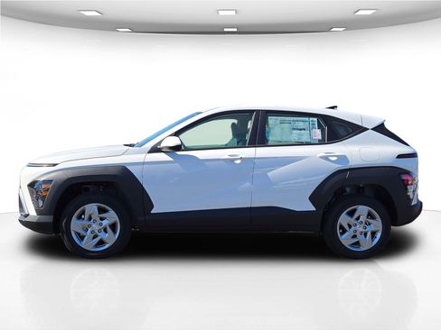 New 2026 Hyundai Kona SE image 4