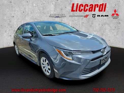 Used 2024 Toyota Corolla LE FWD image 1