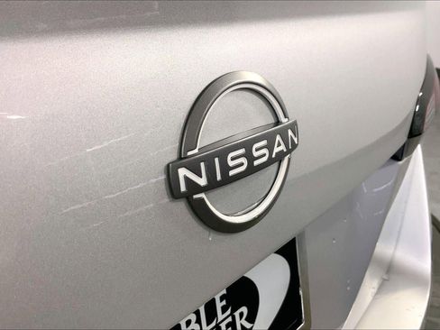 Used 2025 Nissan Versa SV FWD image 29
