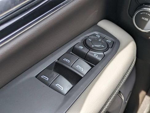 Certified 2025 GMC Yukon Elevation AWD/4WD image 22
