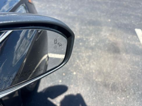 Used 2019 Ford Fusion SE FWD image 37