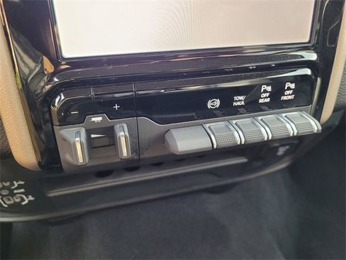 Used 2024 RAM 2500 Laramie image 22