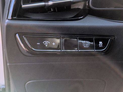 New 2026 Kia Niro EX FWD image 18
