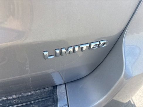 Used 2021 Jeep Grand Cherokee Limited image 16