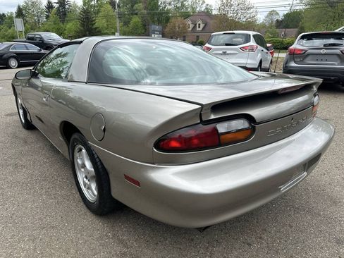 Used 2002 Chevrolet Camaro LT RWD image 4