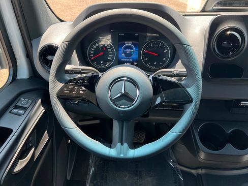 New 2026 Mercedes-Benz Sprinter 2500 image 9