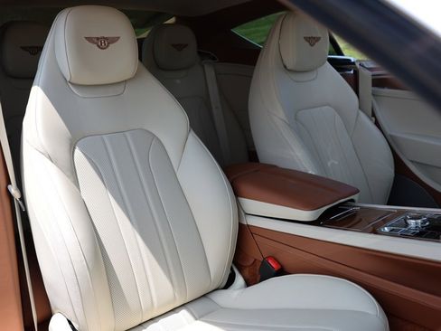 Used 2024 Bentley Continental GT image 56