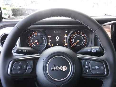 New 2026 Jeep Gladiator Willys image 25