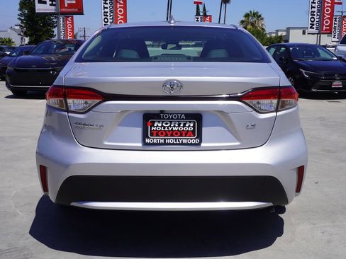 Used 2020 Toyota Corolla LE FWD image 6