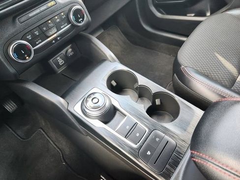 Used 2025 Ford Escape ST-Line AWD/4WD image 18