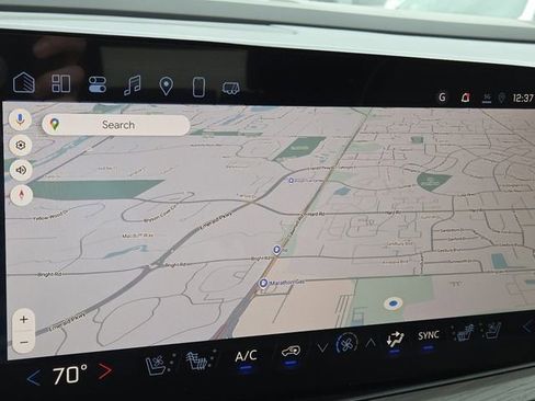 New 2025 Chevrolet Suburban Premier AWD/4WD image 3