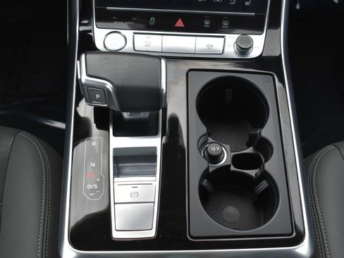 Used 2020 Audi Q8 Prestige w/ Prestige Package AWD/4WD image 20
