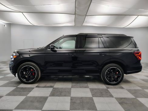 Used 2023 Ford Expedition Limited image 7