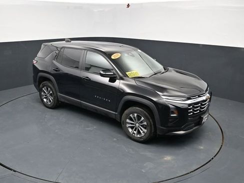 Used 2025 Chevrolet Equinox LT FWD image 39
