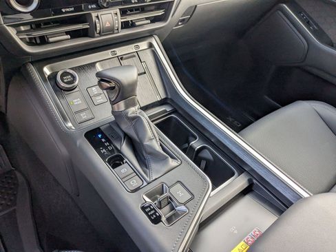 Used 2026 Lexus GX 550 w/ Accessory Package (2T) image 15