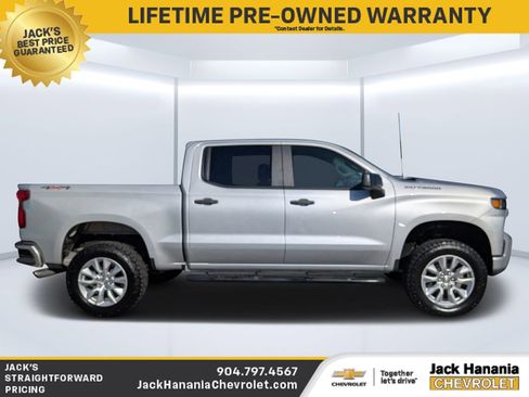 Used 2020 Chevrolet Silverado 1500 Custom w/ Custom Value Package image 2