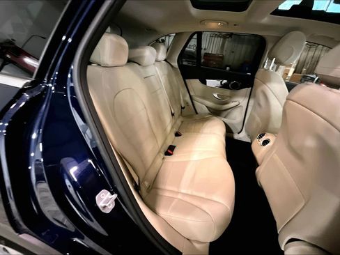 Used 2017 Mercedes-Benz GLC 300 4MATIC image 20
