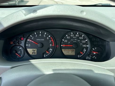 Used 2018 Nissan Frontier SV AWD/4WD image 24