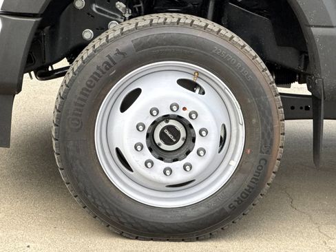 New 2024 Ford F550 XL image 25