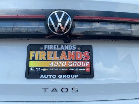 New 2025 Volkswagen Taos S image 17