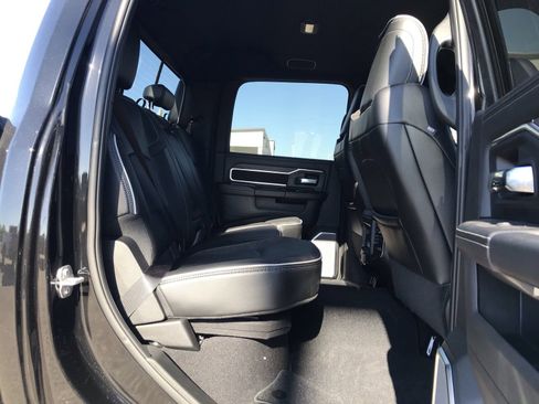 New 2025 RAM 2500 Laramie AWD/4WD image 17