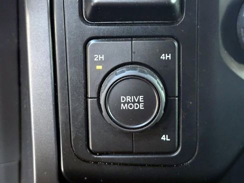 Used 2023 Ford F150 XLT AWD/4WD image 30