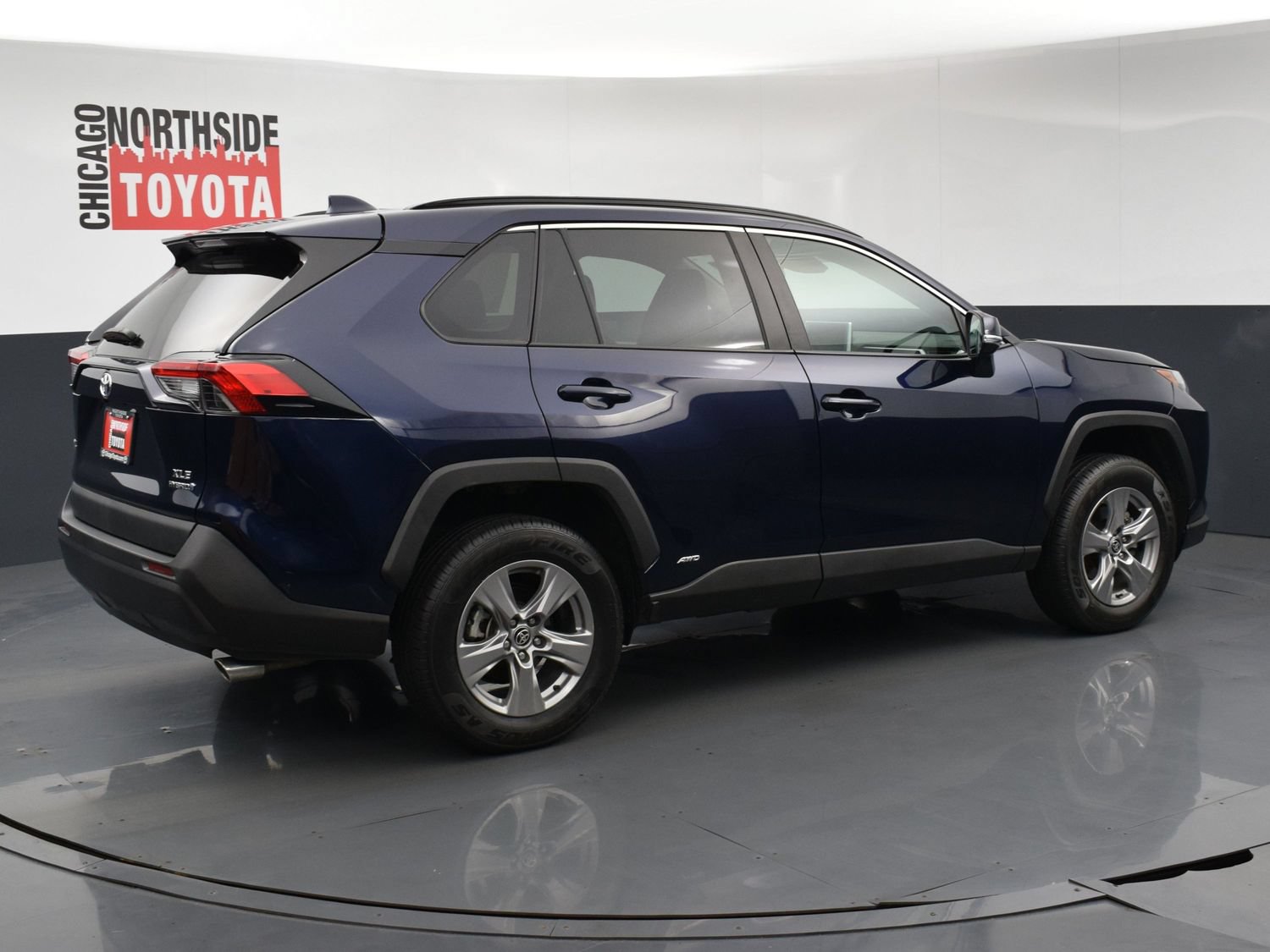 Used 2024 Toyota RAV4 XLE AWD/4WD image 4