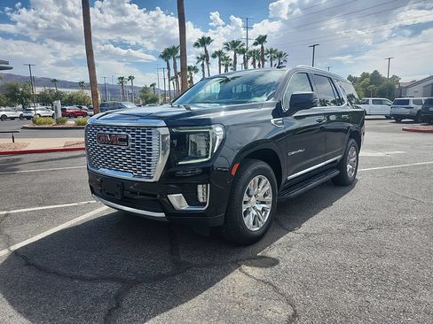Used 2023 GMC Yukon Denali AWD/4WD image 1