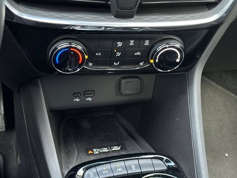 Used 2025 Buick Encore GX Sport Touring w/ Advanced Technology Package image 20