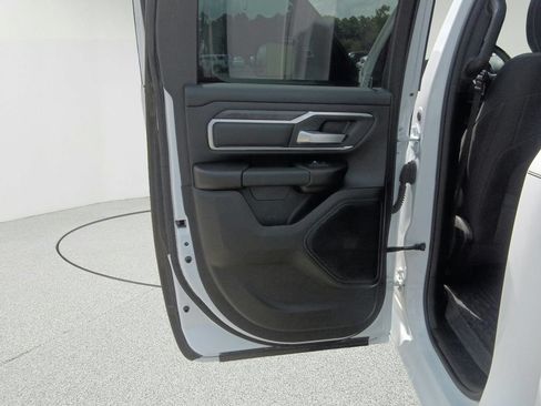 Used 2024 RAM 1500 Big Horn AWD/4WD image 31
