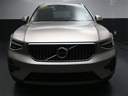 Certified 2024 Volvo XC40 B5 Plus w/ Protection Package Premier image 30