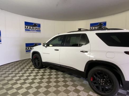 Used 2023 Chevrolet Traverse Premier w/ Redline Edition FWD image 8