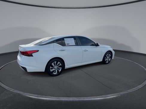 Used 2023 Nissan Altima 2.5 S FWD image 9