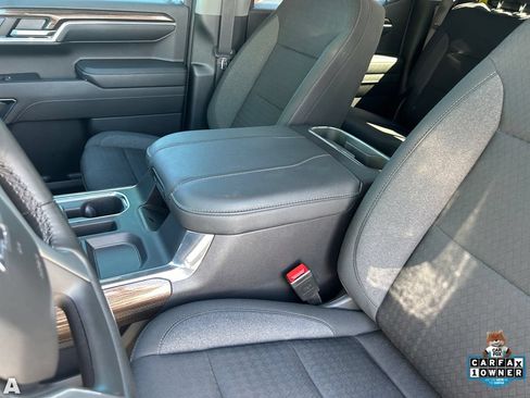 Used 2024 Chevrolet Silverado 1500 LT Trail Boss w/ Convenience Package II AWD/4WD image 17