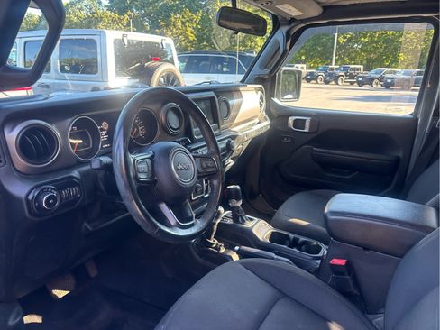 Used 2020 Jeep Wrangler Unlimited Sport S AWD/4WD image 3