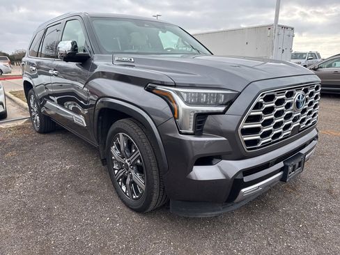 Used 2023 Toyota Sequoia Capstone image 1